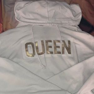 Queen white cropped hoodie t shirt